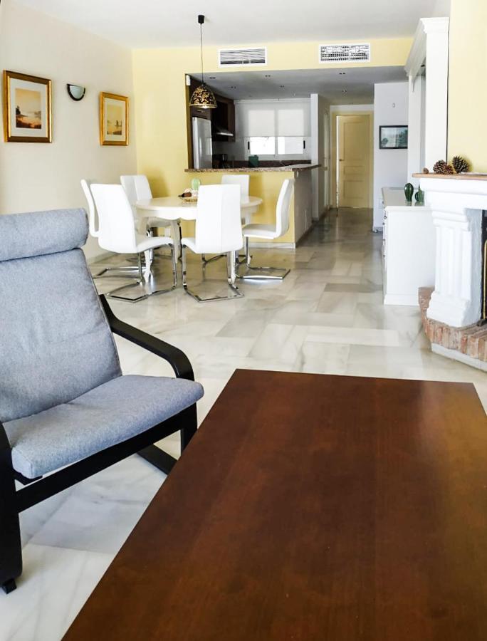 Homelystay-Benalmadena, Puerto Marina Exterior photo